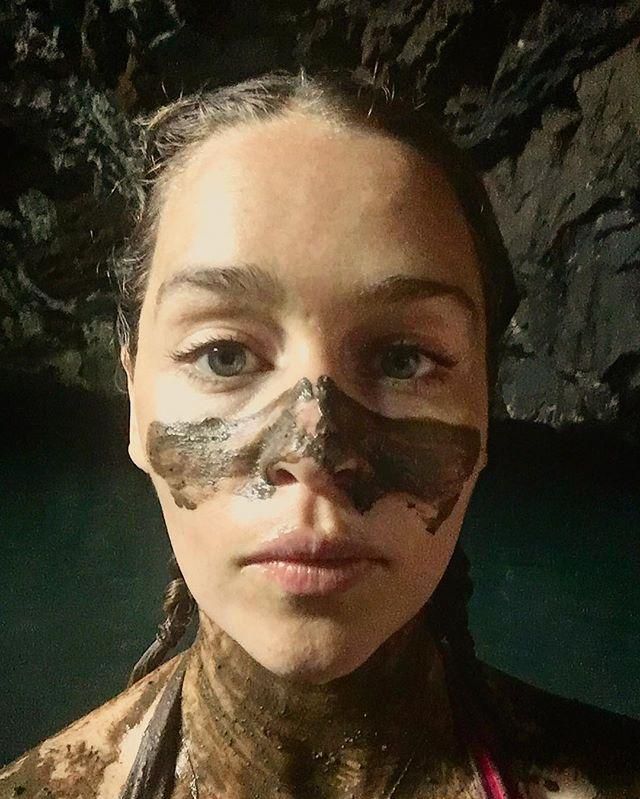 11 Times Emilia Clarke Posted Fierce No-Makeup Selfies