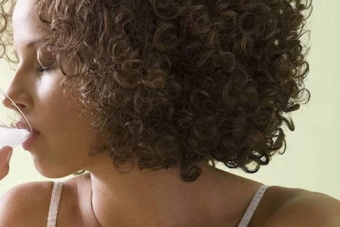 What are the causes of hiccups?