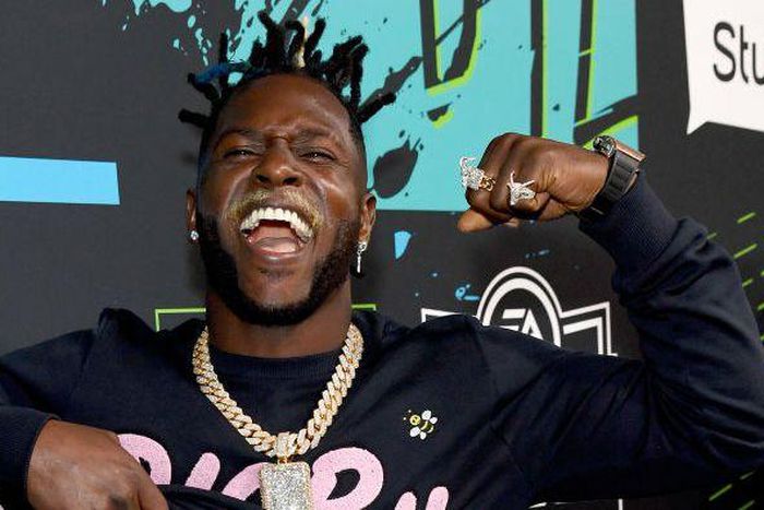 So Antonio Brown is Threatening To Quit Football