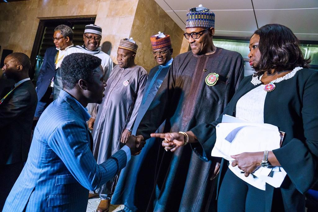 President Muhammadu Buhari meets with Leaders of Nigerian Community in Russia during the Russia-Africa Economic Summit in Sochi, Russia. [Twitter/@NigeriaGov]