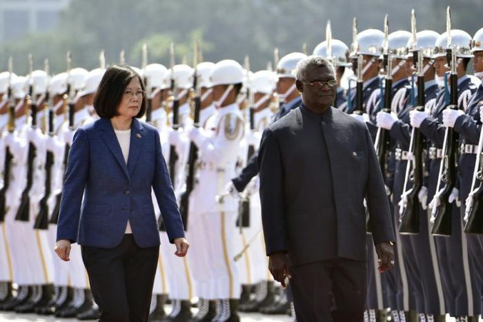 Solomon Islands Prime Minister Manasseh Sogavare (R, with Taiwan President Tsai Ing-wen) visited Taipei in September 2017 but his country has now decided to switch recognition to Bejing