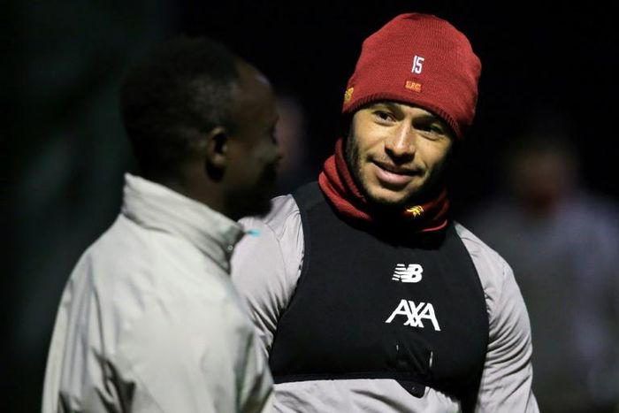 Liverpool midfielder Alex Oxlade-Chamberlain (right) has hailed the team's belief