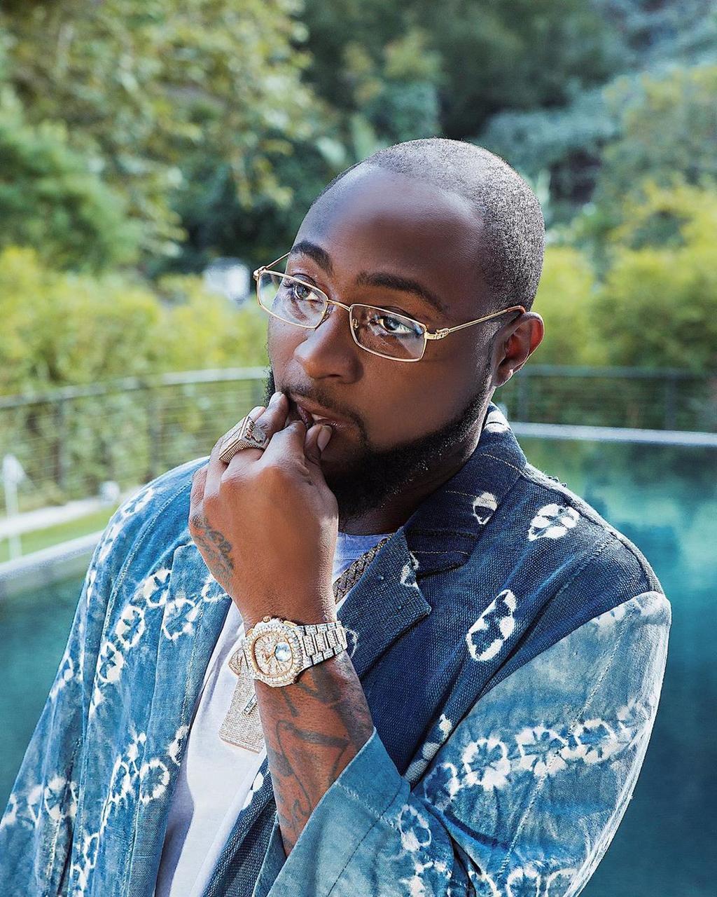 WATCH: Davido mauled by fans as he performs at DJ Arafat's funeral on August 31, 2019. (Instagram/Davidoofficial)