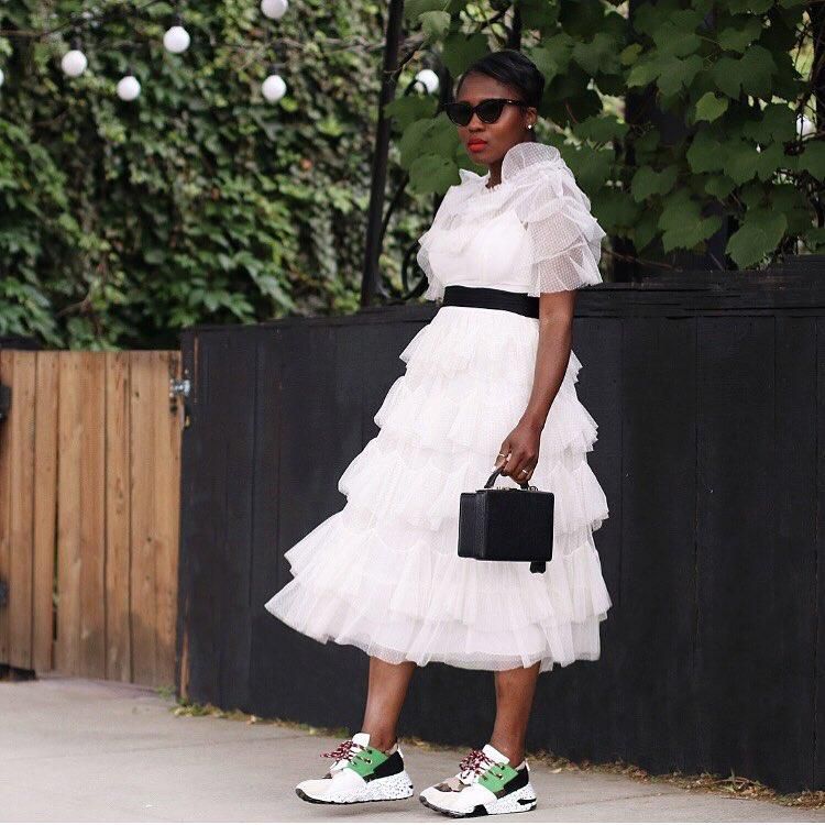 Ranti monochrome style