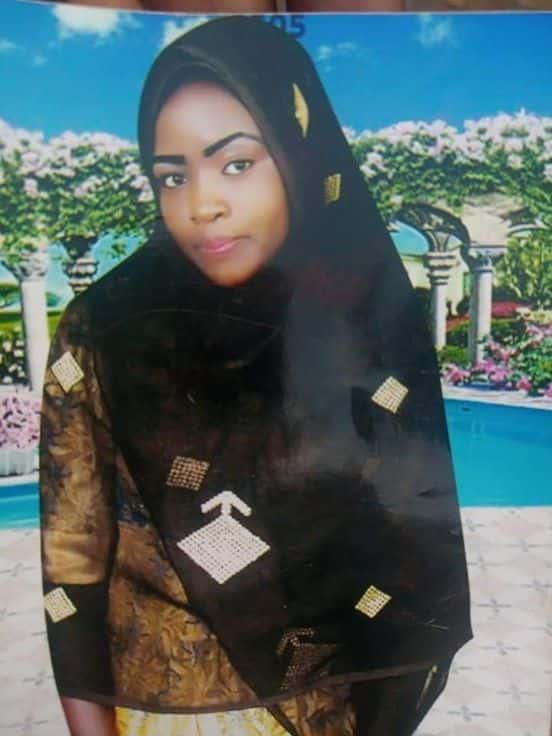 Pretty teenager sets herself ablaze because boyfriend could not afford expensive dowry