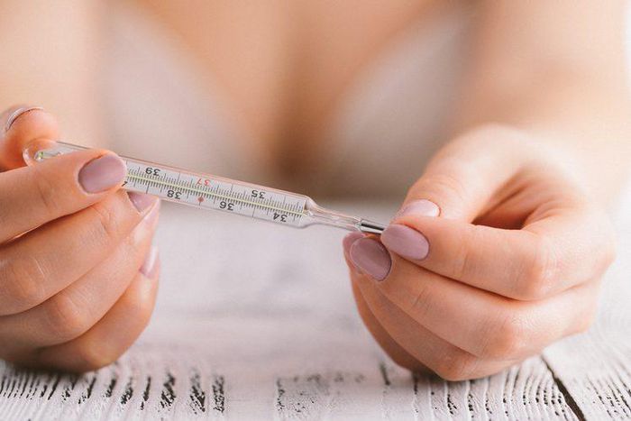 How to track your ovulation when trying for a baby {Credit: Working Mothers]
