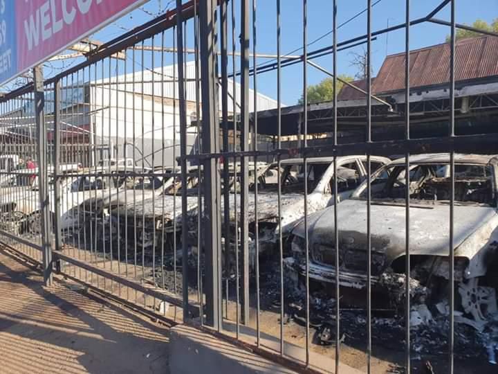 Nigerian-owned car sales business burnt by South African mob [NAN]