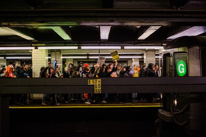 The Subway Is in Financial Crisis. Are 500 More Police Officers Needed?