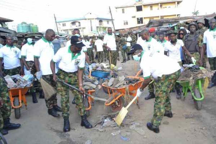 Crocodile Smile IV: Army conducts environmental sanitation in Lagos community (Blackbox Nigeria)