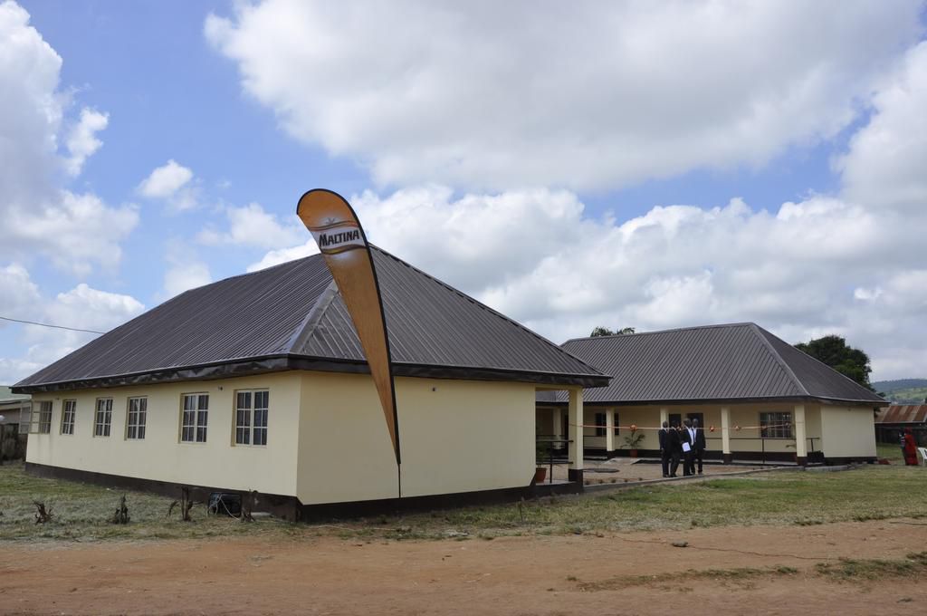 Nigerian Breweries fulfills promise to 2018 Maltina Teacher of the Year