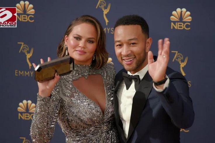 Chrissy Teigen Showed Off Her Acne On Instagram