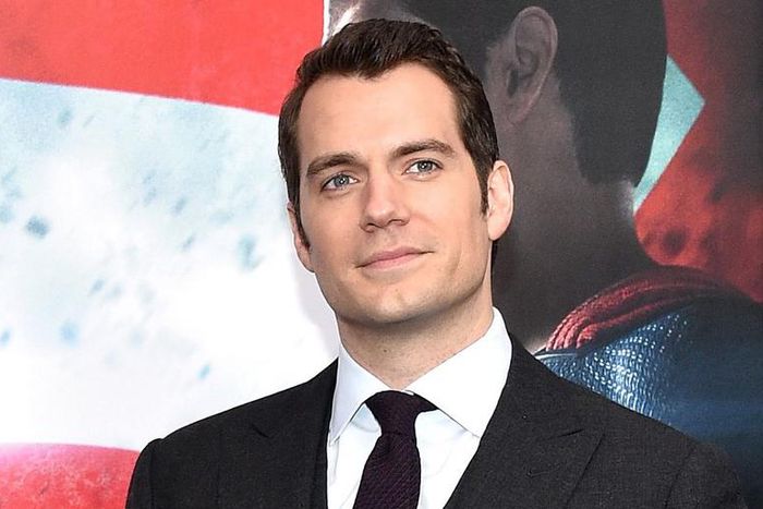 Henry Cavill Answers all the Superman Speculation