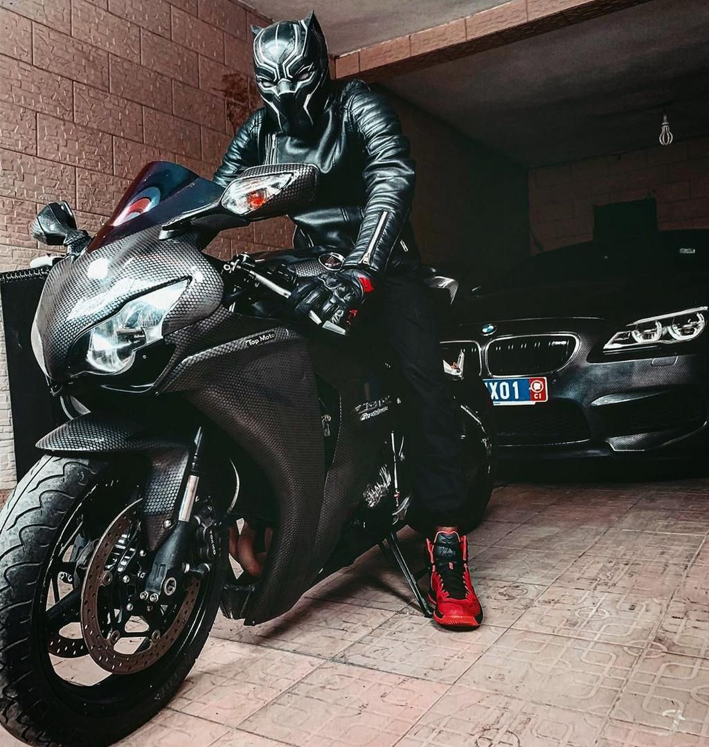 Arafat who is known for his love for speed got into a crash with an oncoming car which was driven by a journalist from Radio Côte d'Ivoire [Instagram/DJArafat]