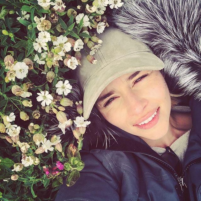 11 Times Emilia Clarke Posted Fierce No-Makeup Selfies