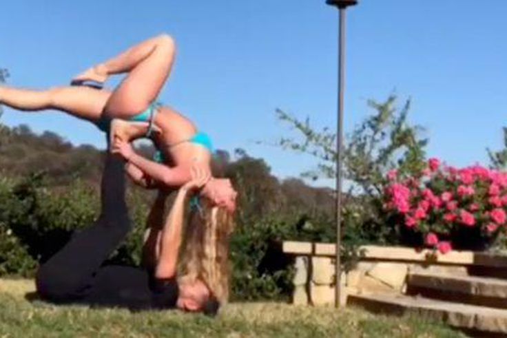 Britney Spears Is A Bikini Yoga Master