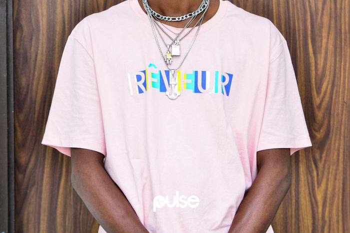 Blaqbonez visits Pulse Nigeria and talks about 100 Crowns, similarities to Prettyboy D-O, his new persona, 'Mr. Boombastic,' 100 Crowns and Davolee. (Pulse Nigeria)