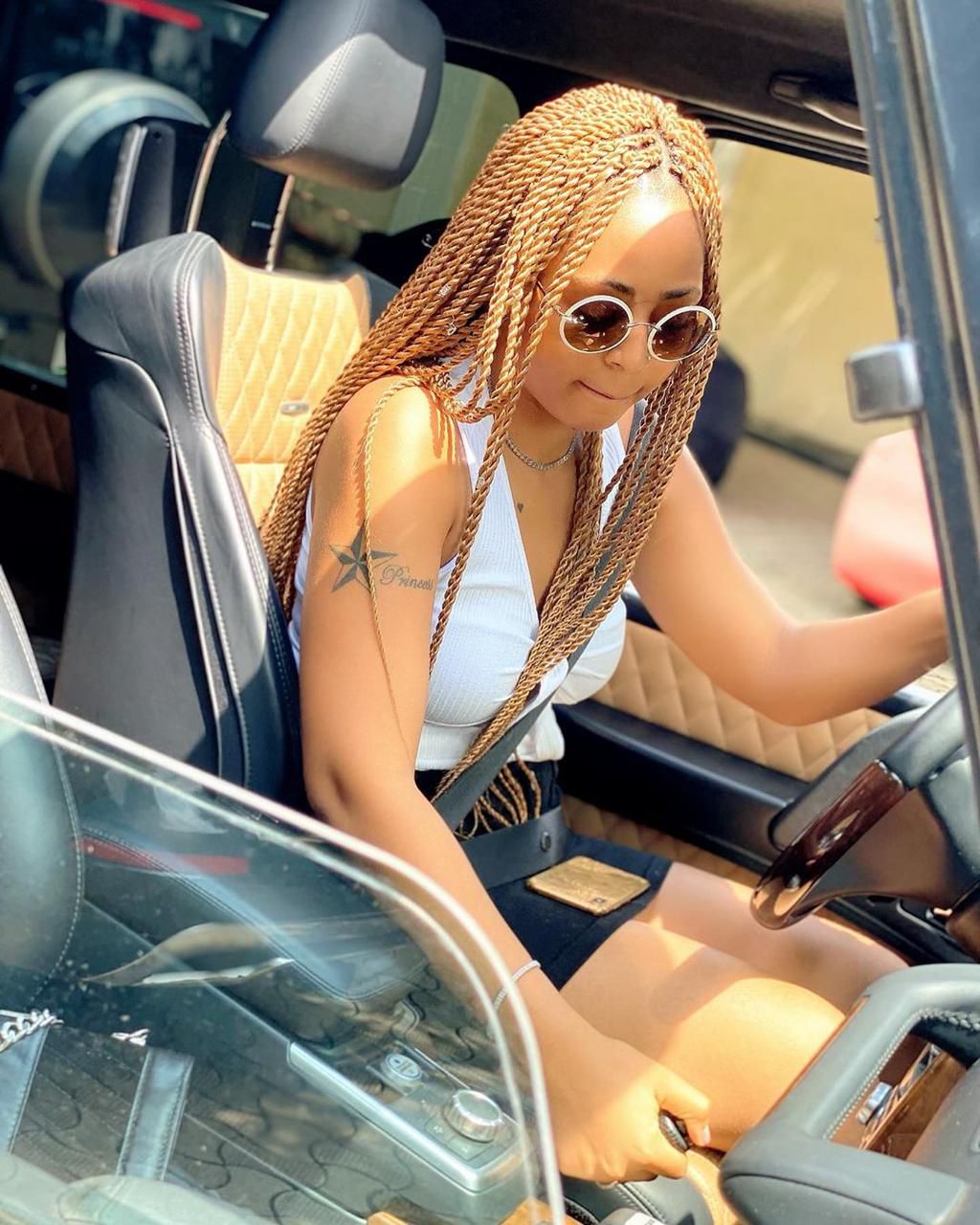 Regina Daniel [Instagram/regina,daniels]
