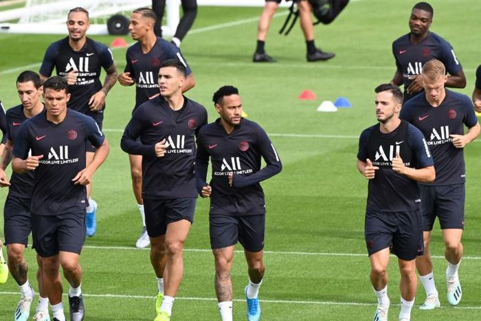 Neymar at training on Saturday morning as PSG confirm transfer talks 'more advanced than before'
