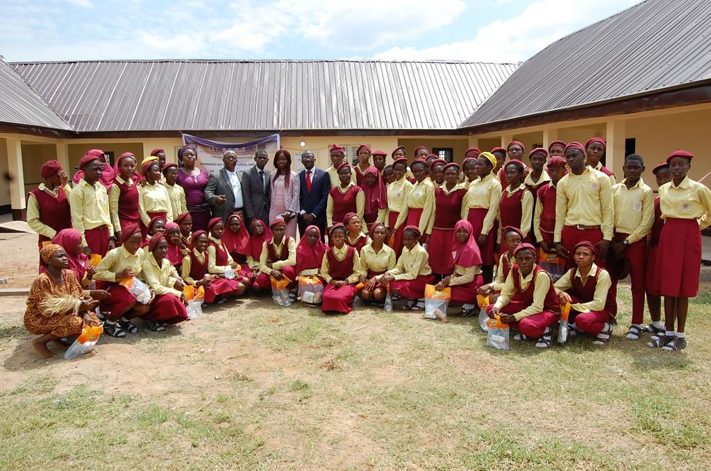 Nigerian Breweries fulfills promise to 2018 Maltina Teacher of the Year