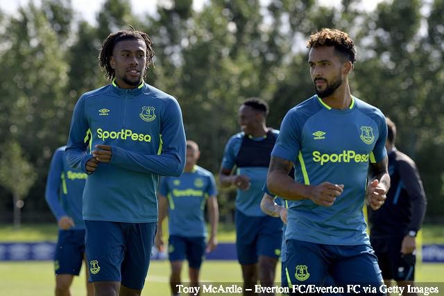 Alex Iwobi and Theo Walcott (Getty Images)