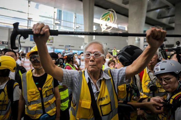 'Grandpa Wong' is a regular sight at Hong Kong's street battles