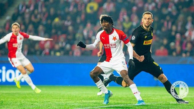 Peter Olayinka (Twitter/Slaviaofficial)