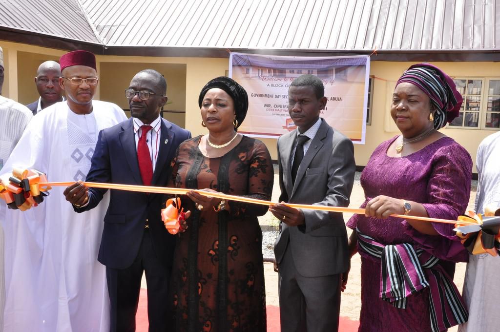 Nigerian Breweries fulfills promise to 2018 Maltina Teacher of the Year