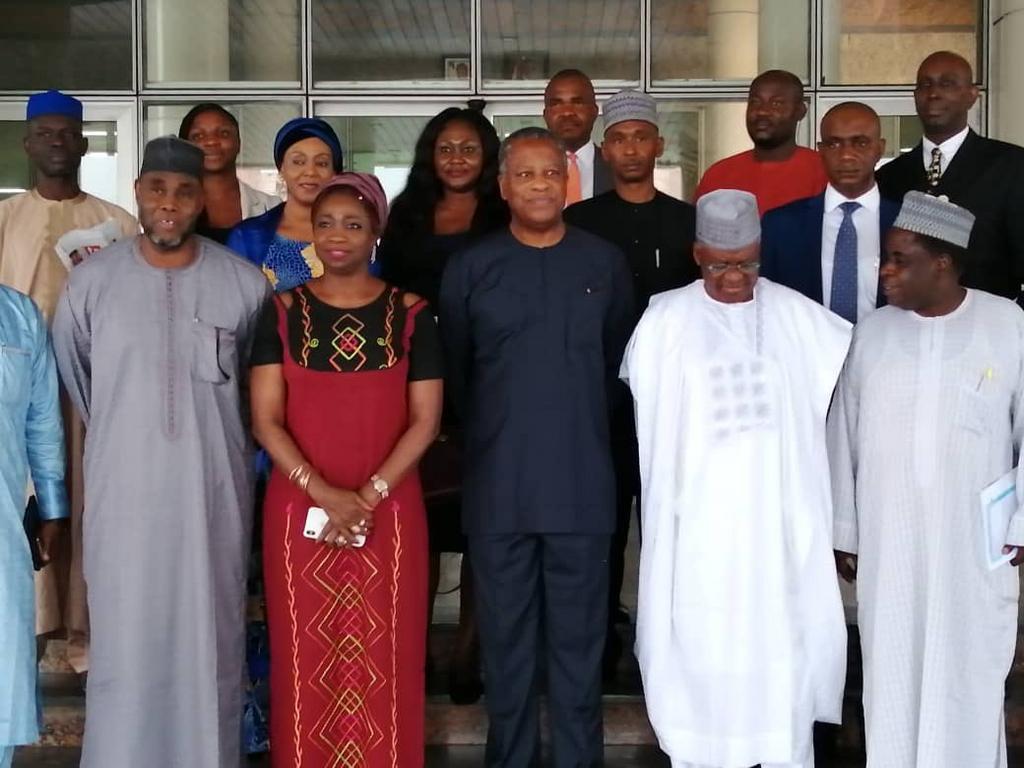 Mrs Abike Dabiri-Erewa, the Executive Chairman/CEO, Nigerians in Diaspora Commission (NIDCOM) led staff of the commission to the Minister of Foreign Affairs ⁦Geoffrey Onyeama⁩ and top management of the ministry.   [Twitter/@abikedabiri]