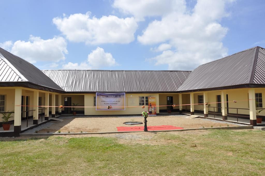 Nigerian Breweries fulfills promise to 2018 Maltina Teacher of the Year