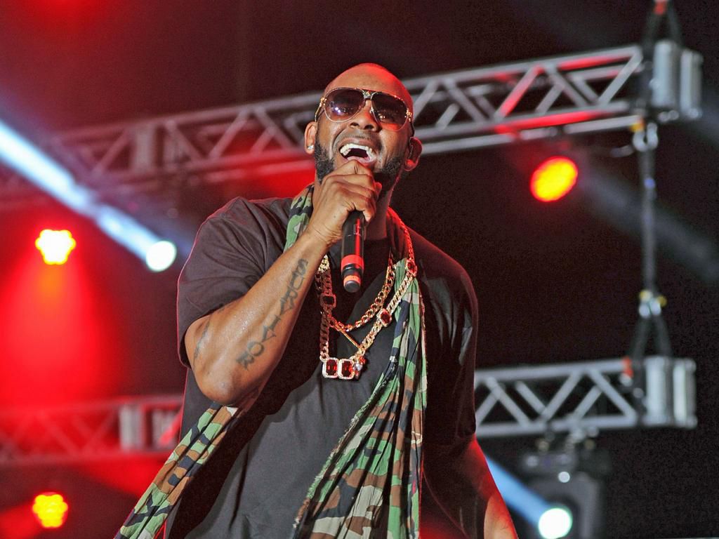 r kelly concert performance