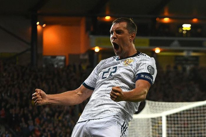 Artem Dzyuba scored as Russia beat Scotland 2-1