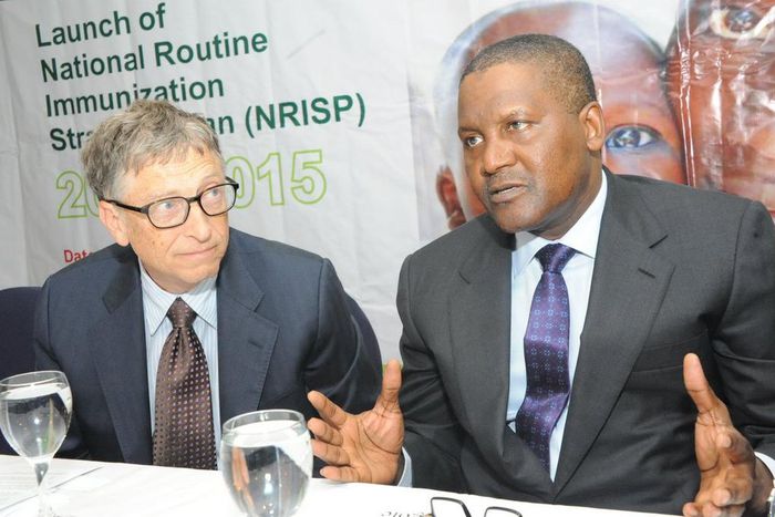 Bill Gates (left) with Aliko Dangote (right) [Herald]