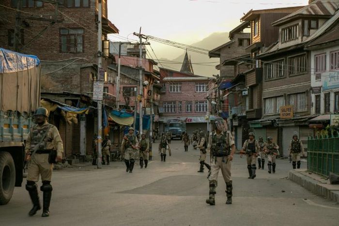 Curfew restrictions have been imposed to prevent unrest over the Indian government's move to revoke Kashmir's special status