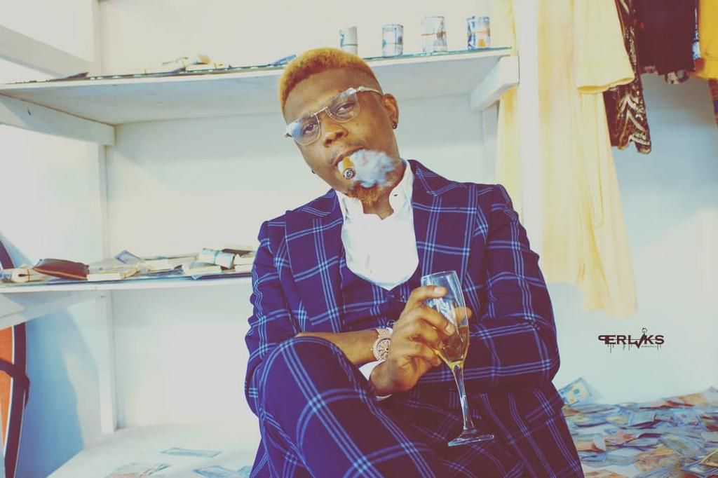 Reminisce drops video for latest single 'Oja' [Instagram/IamReminisce]