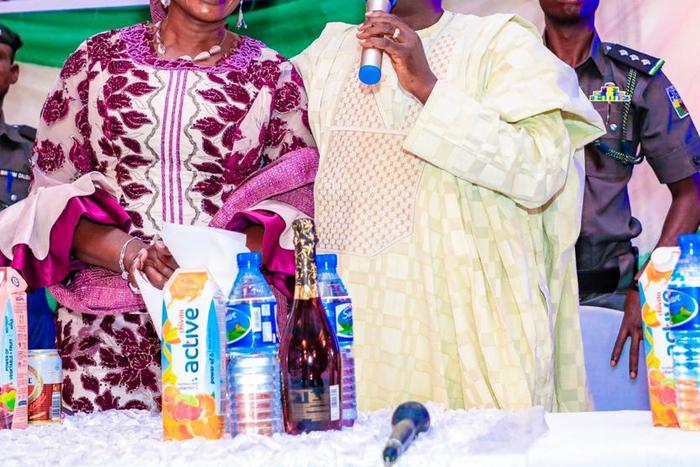Do not listen to gossips - Plateau Gov. tells Minister of Women Affairs, Dame Pauline Tallen   [ Twitter/@SimonLalong]
