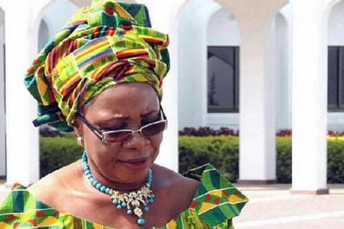 Buhari greets Nigeria's 1st female governor, Virgy Etiaba at 77. [anaedoonline]