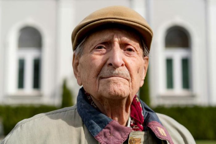 Marko Feingold outside the Israeli Cultural Centre in Salzburg last year