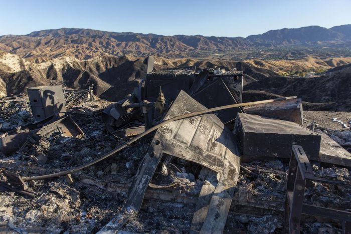 Utility to Shut Off Power to 1 Million Customers as California Fire Rages