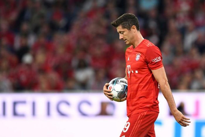 Robert Lewandowski scored twice as Bayern Munich were held to a 2-2 draw in Friday's Bundesliga opener