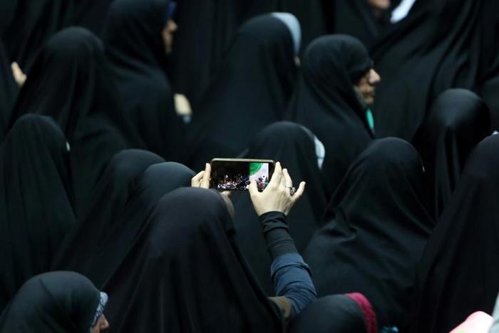 The UN experts said arrests of women's activists have risen in recent weeks in Iran, where the government issued an official warning that those who do not wear a veil will face severe punishment