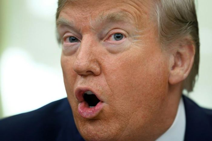 US President Donald Trump is giving muted support to Hong Kong protesters as talks on US-China trade go down to the wire