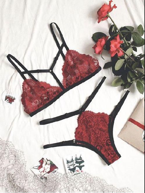 Most brides wouldn't say no to a sexy lingerie set [Witty Vows]
