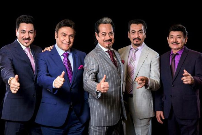 Los Tigres del Norte posan tras una entrevista con la AFP en México el 14 de octubre de 2019