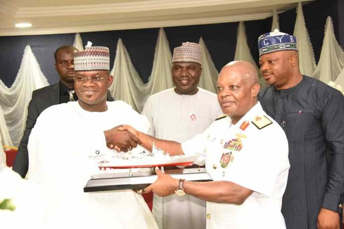 The Chief of the Naval Staff Vice Admiral Ibok- Ete Ibas presenting a souvenir to Governor Yahaya Bello of Kogi State after the commissioning of the Naval Base in Banda- Lokoja (NN)