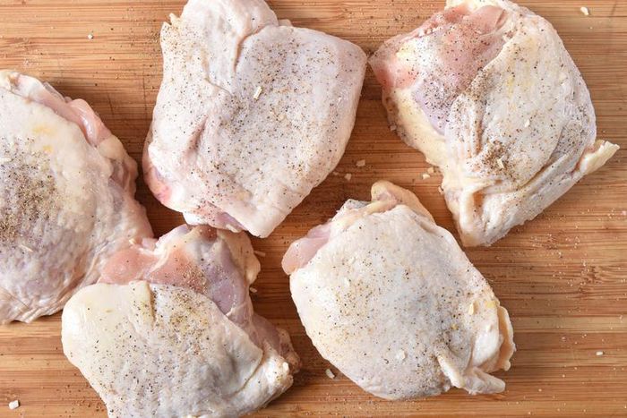 Watch Dr. Pimple Popper Remove a 'Lumpia Lipoma'