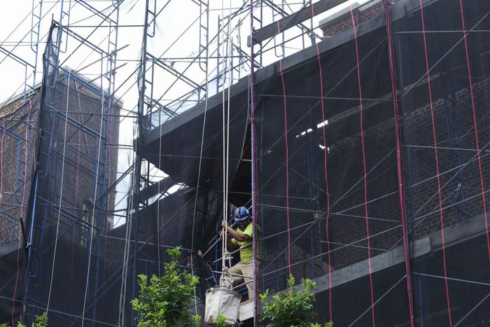 Nonprofits Are Helping Ex-Convicts Get Construction Jobs. Unions Are Wary