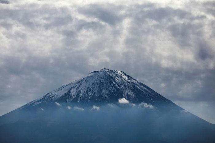 A Russian climber was killed by a falling rock near the summit of Japan's Mount Fuji, the country's highest mountain