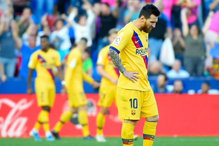 Lionel Messi's sixth goal in five games was unable to stop Barcelona sliding to defeat at Levante