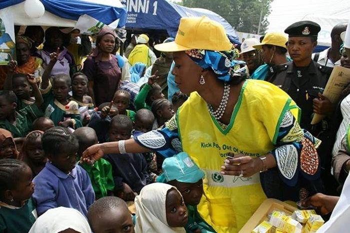 Saraki participating in an immunisation campaign in Ilorin, Kwara State, 2008 (NAN)
