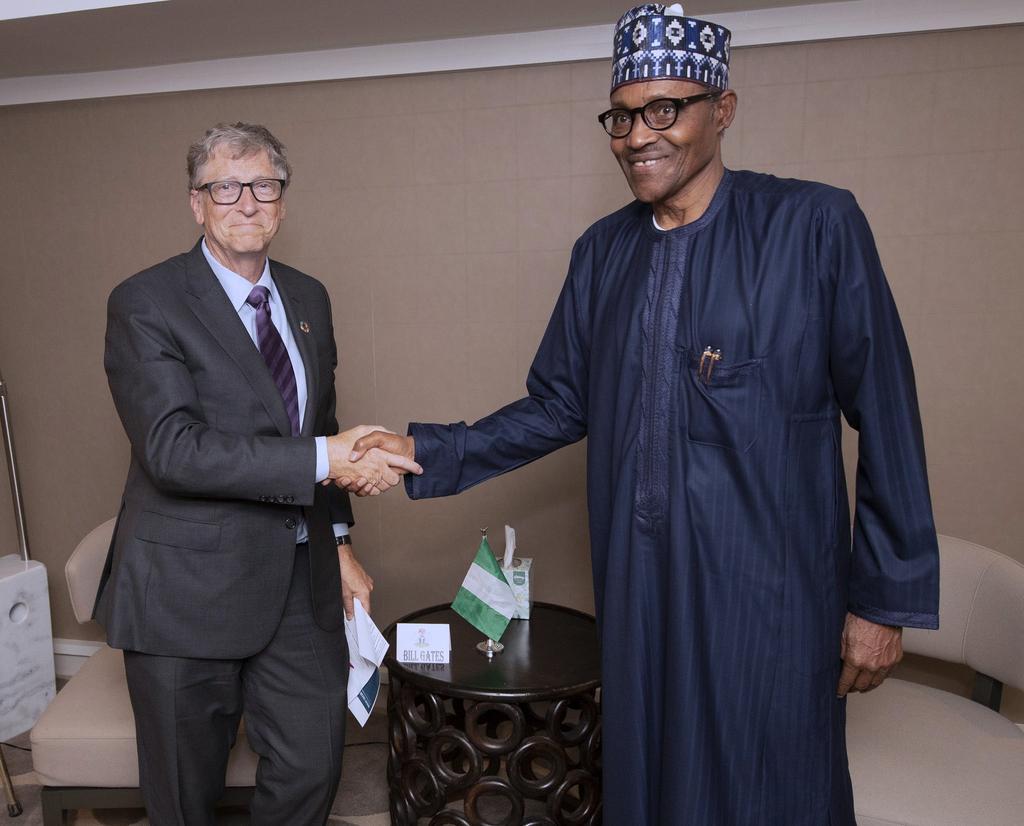 President Muhammadu Buhari has commended the contributions of Bill Gates and  Aliko Dangote [Twitter/@BashirAhmaad]